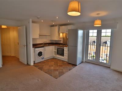 KITCHEN/ LIVING ROOM